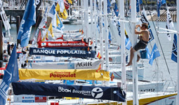 Ultimi preparativi per le barche prima della partenza