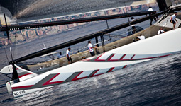 Alinghi in navigazione, durante gli allenamenti di Genova