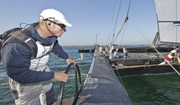 Spithill durante un test sul Cat 90 di Bmw Oracle