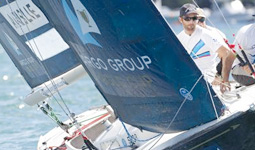 Ben Ainslie in azione nelle acque di Hamilton