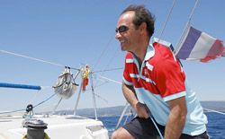 Armand Coursodon, uno dei due skipper di Fruit, esclusa dalla regata