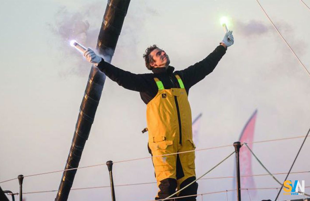 Charlie Dalin in trionfo a Les Sables, è lui il dominatore del Vendée Globe