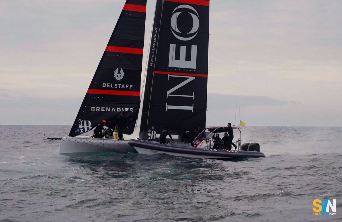 Fuoco a bordo per il team di Ben Ainslie, il rogo si è sviluppato dalle batterie al litio