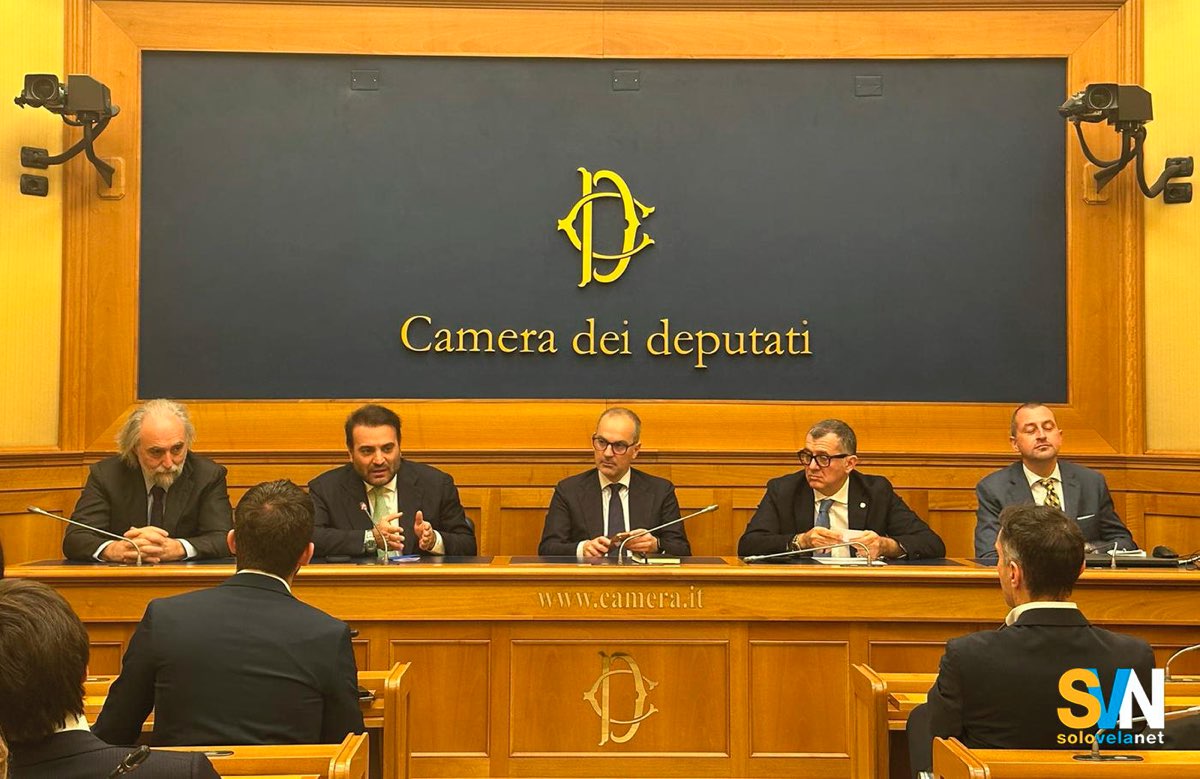 Da sinistra verso destra: Maurizio Anzillotti; On.Gimmi Cangiano; On. Andrea Volpi; consigliere Marco Bertucci, ultimo a destra Daniele Zampaglione della Comar