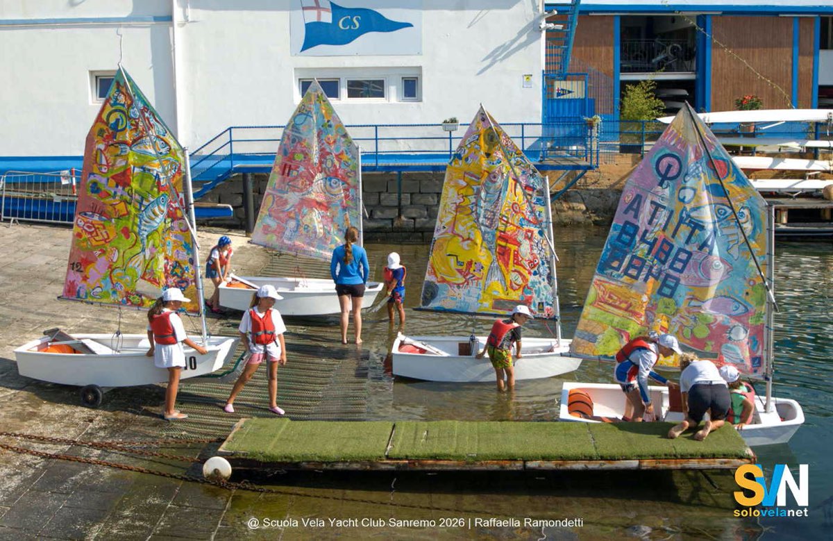 Un momento dell'Oepn Day dello Yacht Club Sanremo quando sono stati assegnati 50 corsi gratuiti ai ragazzi intervenuti
