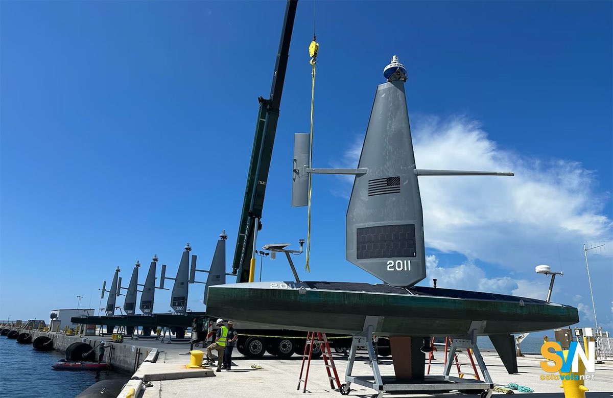 Una batteria di saildrone della 4° flotta americana