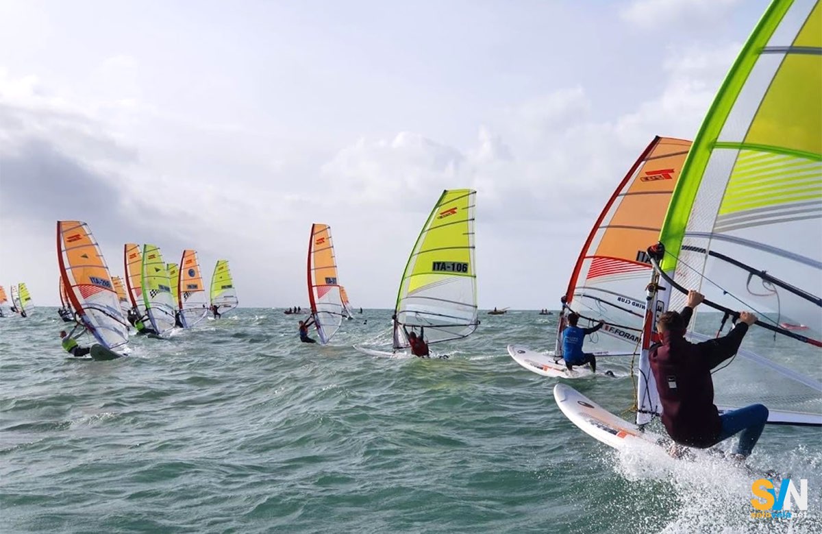 Campionati Europei Techno 293 a Ostia: oltre 300 giovani atleti del windsurf dal 16 al 21 aprile