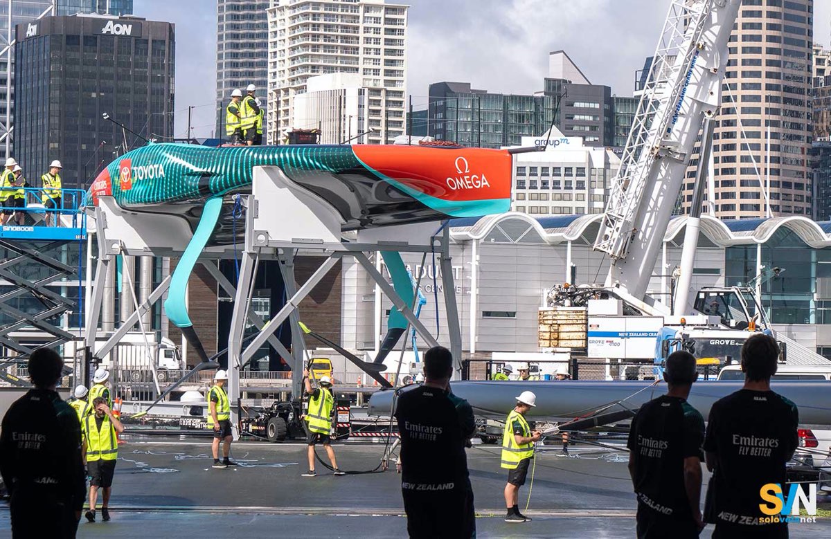 Team New Zealand vara a sorpresa il suo nuovo AC 75