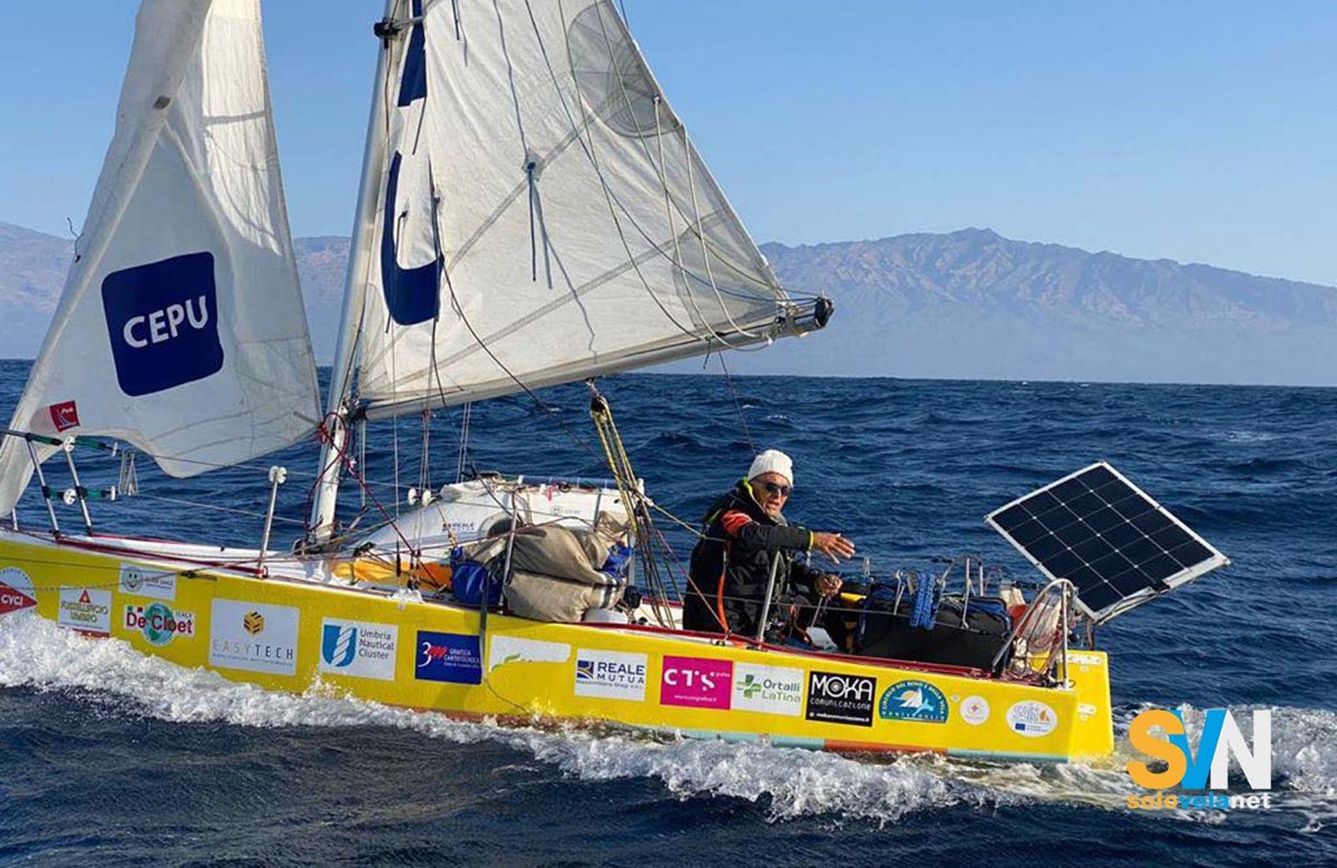 Missione compiuta: Alessio Campriani attraversa l'Atlantico in 33 giorni sulla sua barca di 5 metri