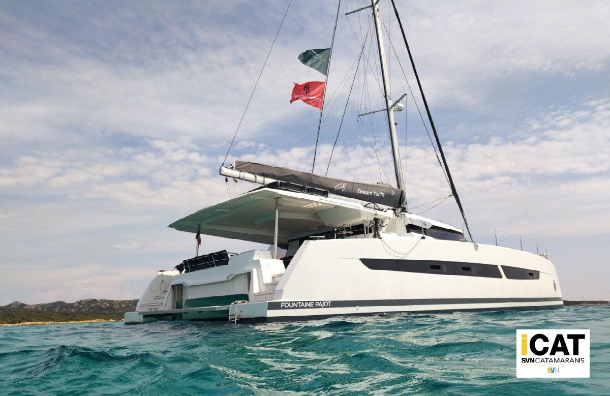 Aura 51, uno dei modelli Samart elettric della Fountaine Pajot