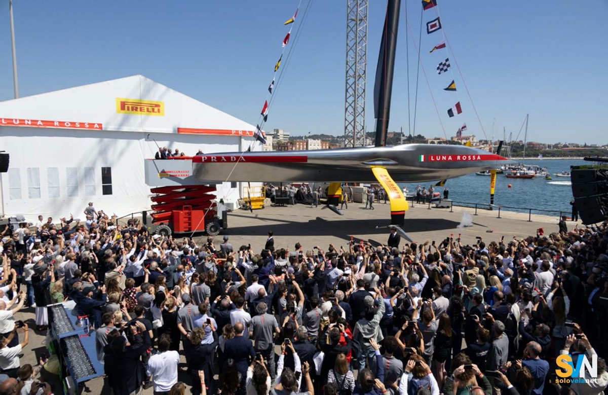 La nuova Luna Rossa Prada Pirelli, d’argento e con forme magrissime