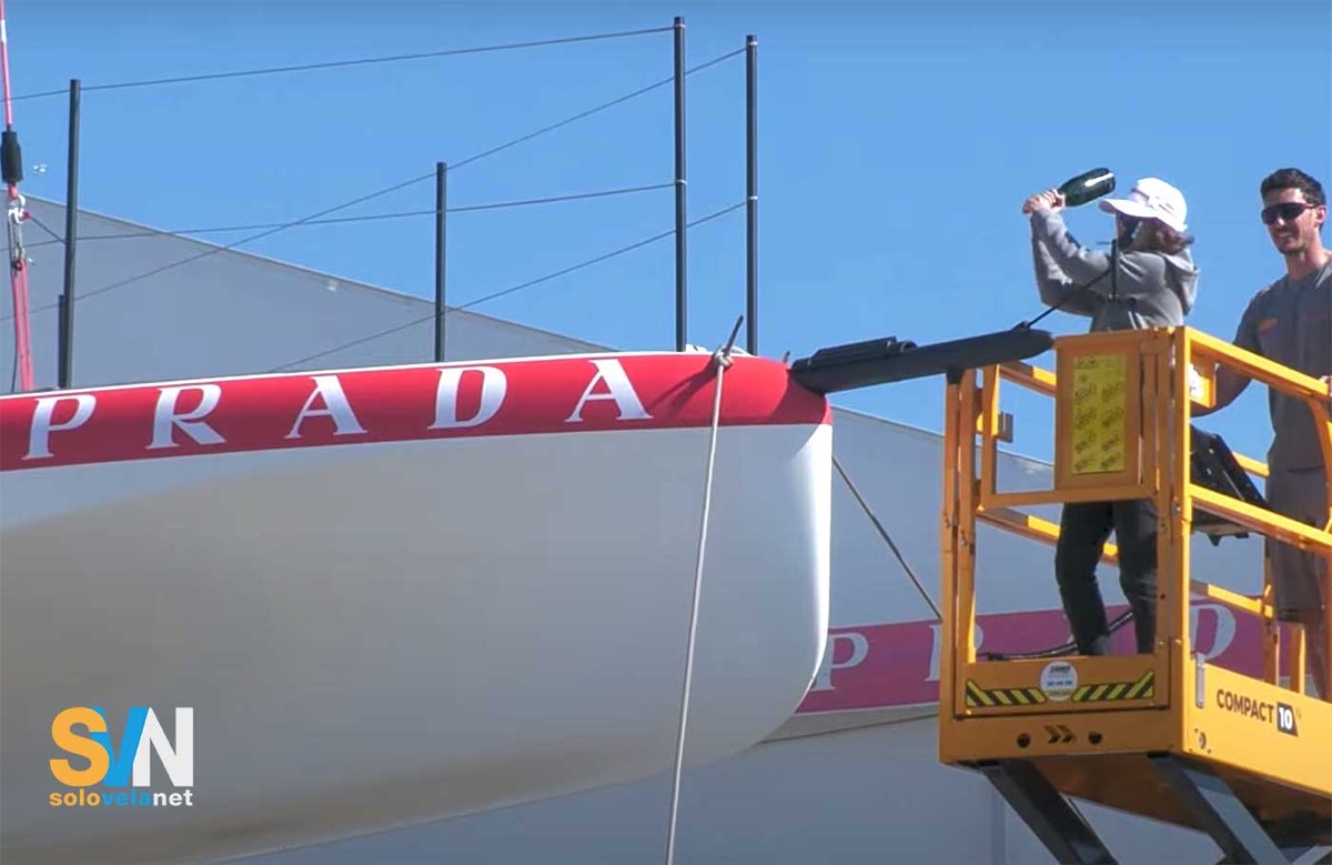 Luna Rossa vara a Cagliari il suo AC40
