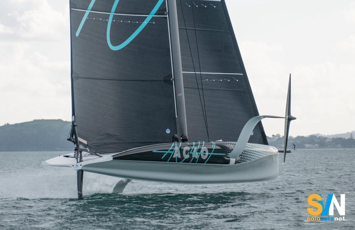 AC 40 in allenamento