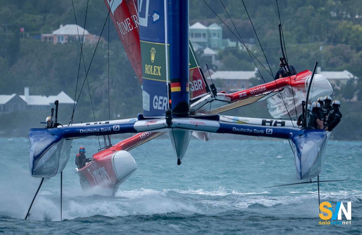 L'imbarcazione tedesca è inseguita da Emirates GBR al Sail GP 2026