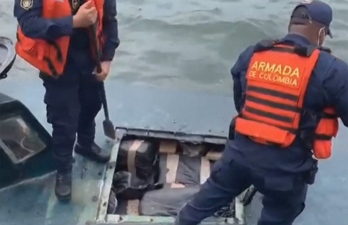 Narcotraffico: sequestrato un enorme semi-sommergibile con tonnellate di cocaina