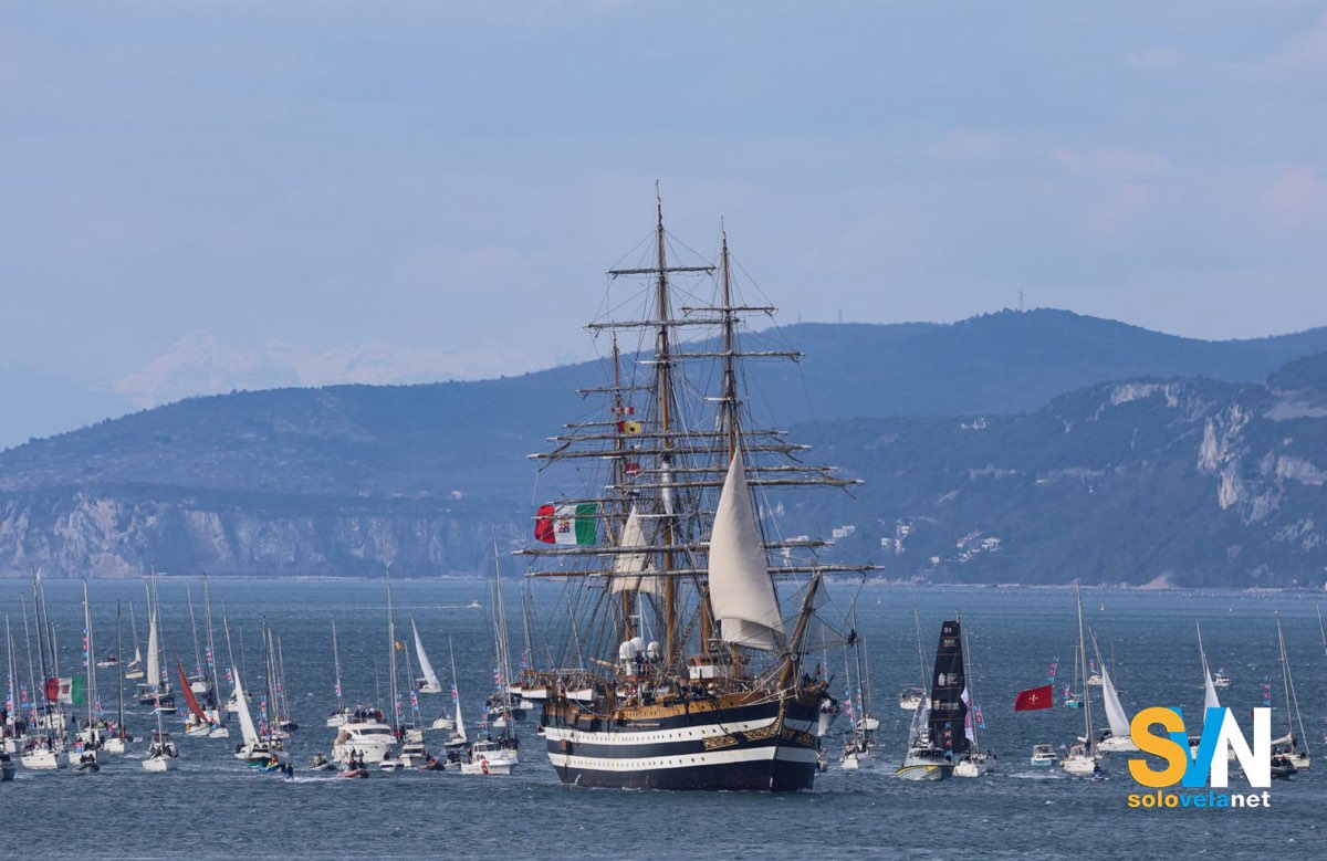 L’Amerigo Vespucci accoglie l’America’s Cup e promuove Napoli 2027