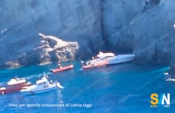 Ponza, motoscafo si schianta sugli scogli: serve più sicurezza in mare