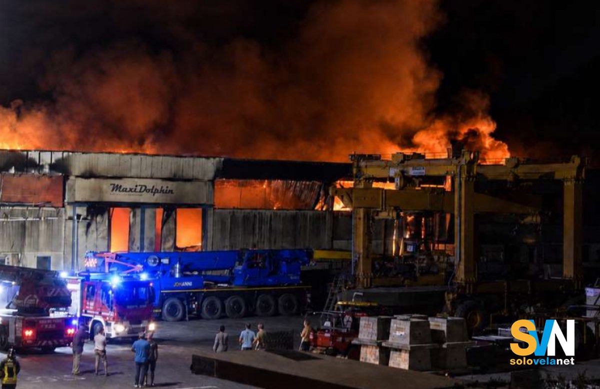 Incendio devasta il cantiere Maxi Dolphin: distrutti tre yacht, la produzione riparte
