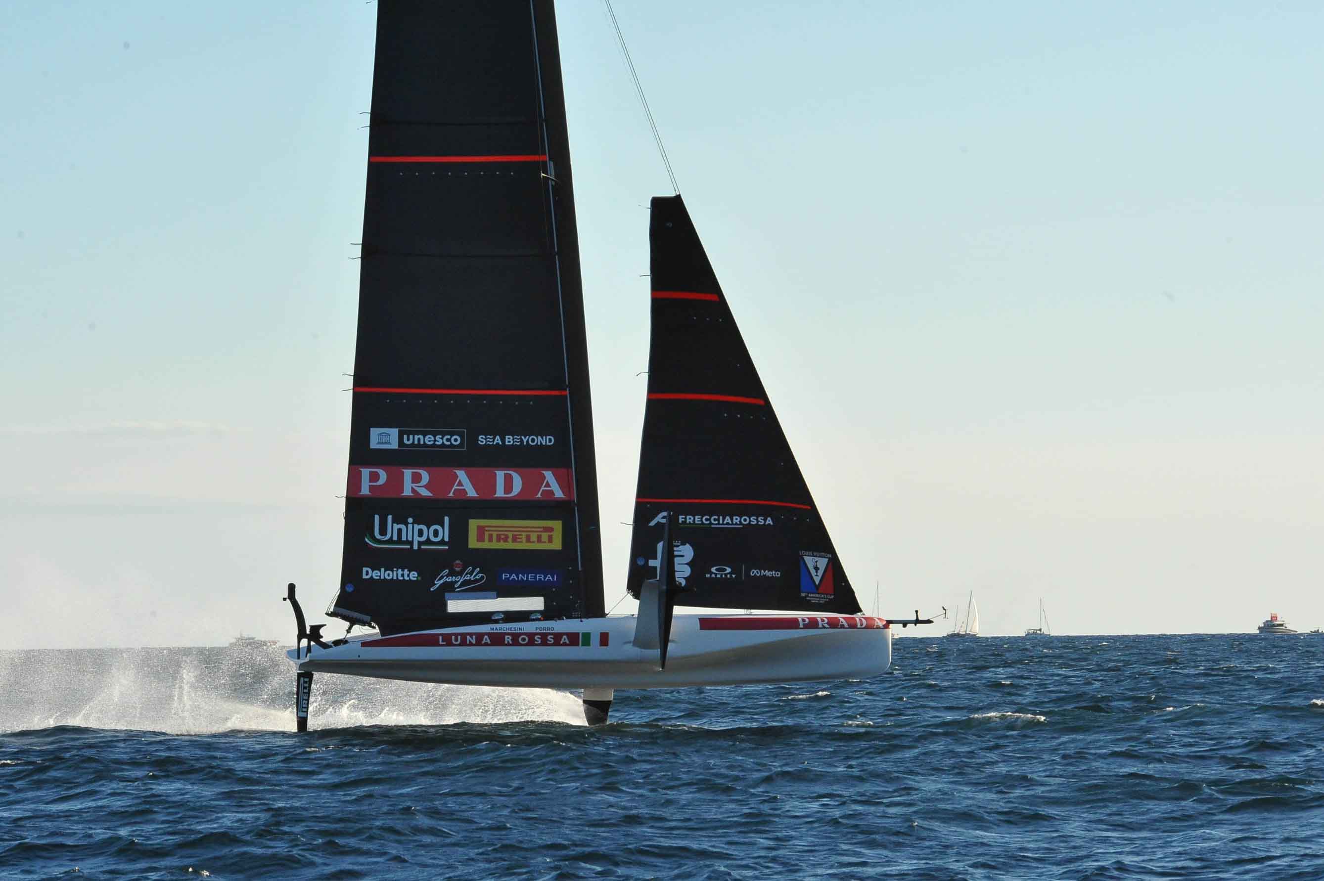 America’s Cup, Luna Rossa parte forte a Napoli: è in testa dopo la prima giornata