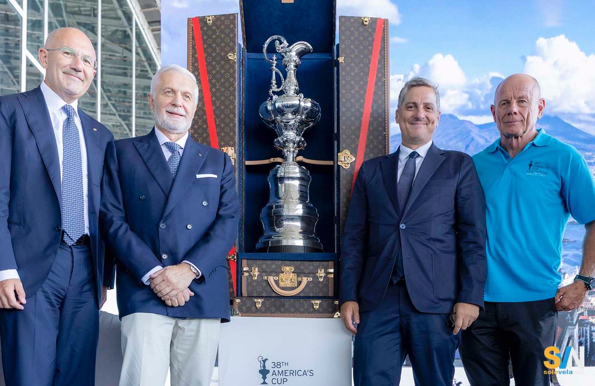 Grant Dalton dal Salone di Genova: a Napoli vedo Luna Rossa in finale