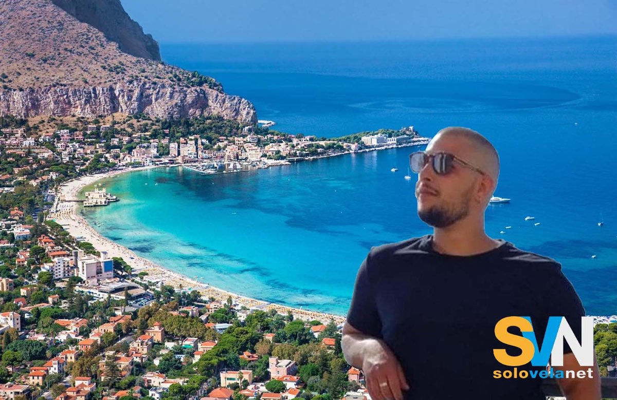 La baia di Mondello dove è avvenuto l'incidente, nello scontorno, Simone La Torre, la vittima