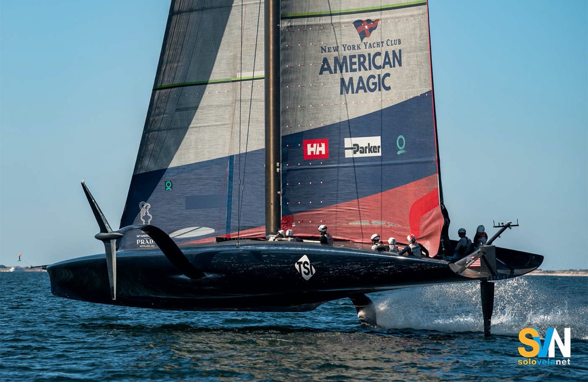 American Magic durante un allenamento