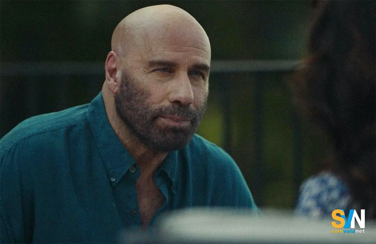 Jhon Travolta in una scena di Black Tides, film che intende presentare le orche come mostri marini assetati di sangue umano