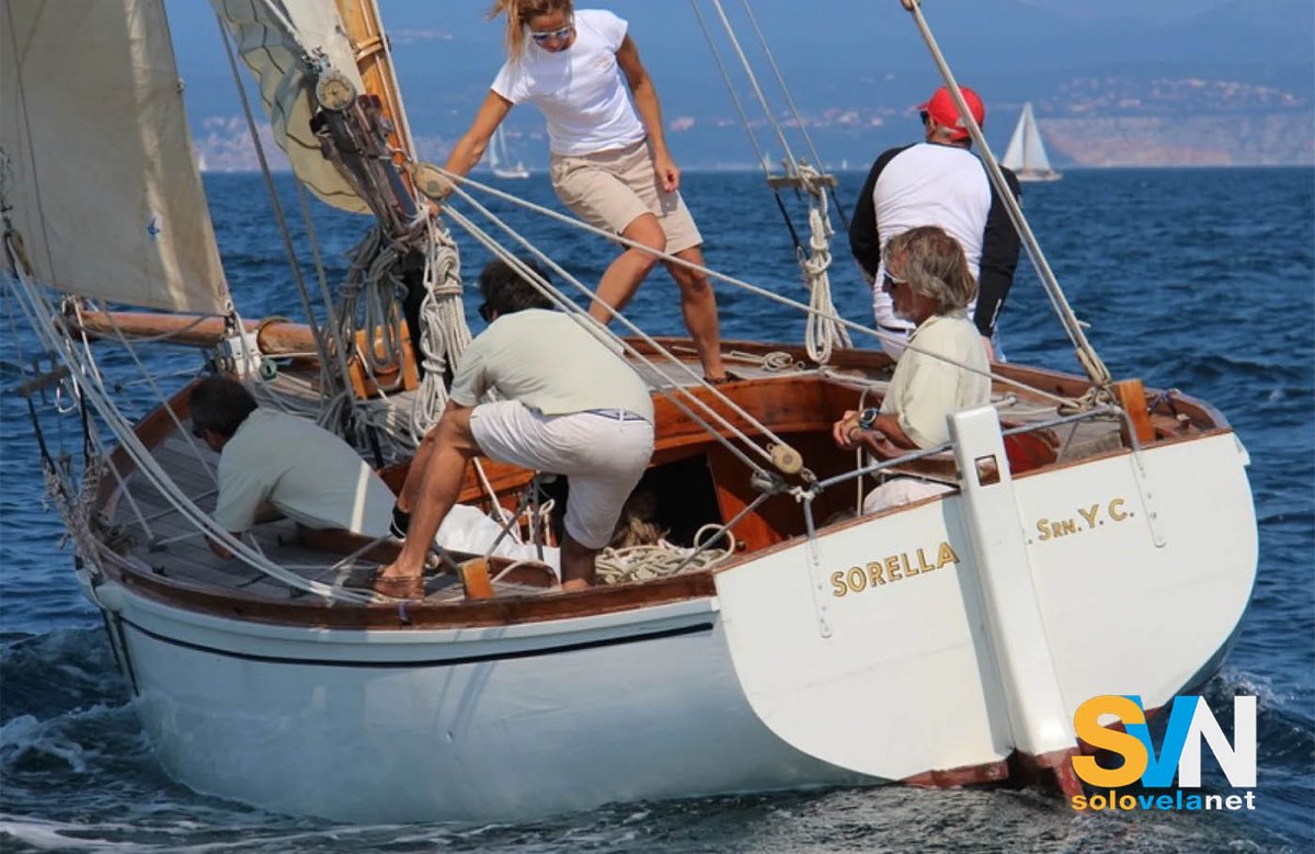 L'imbarcazione Sorella che partecipa al raduno di Trieste