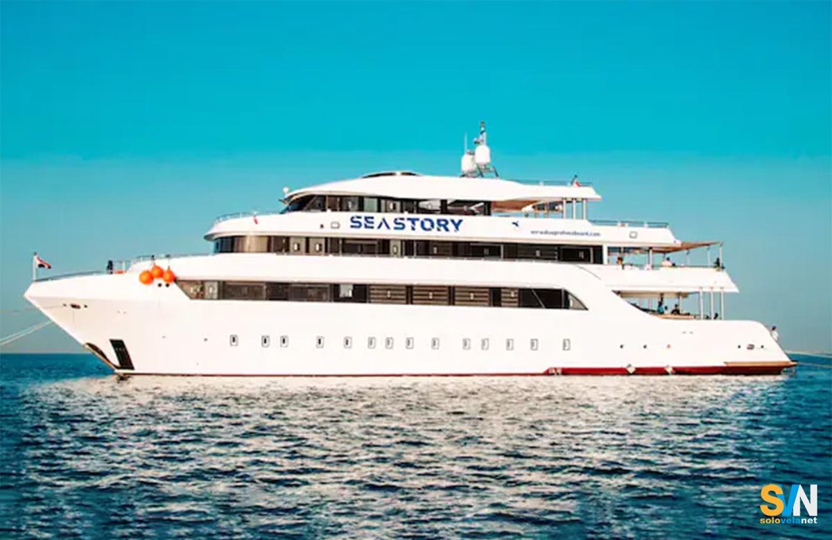 Sea Story, la nave turistica affondata nel Mar Rosso con 44 persone a bordo