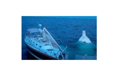 Motoscafo contro barca a vela