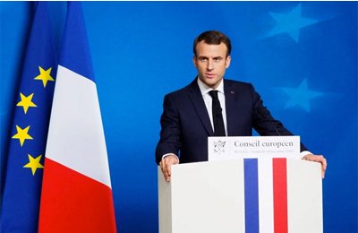 Il Primo Ministro francese Emmanuel Jean-Michel Frédéric Macron