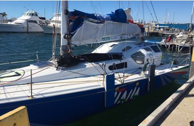 Italia, il Class 40 di Mura fermo nel porto di Fremantle in Australia